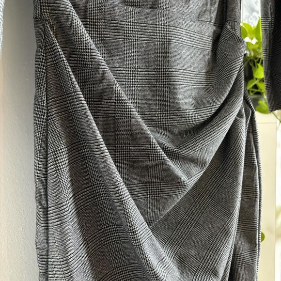 ZARA Plaid Front Wrap Dress size X-SMALL - Picture 4 of 4